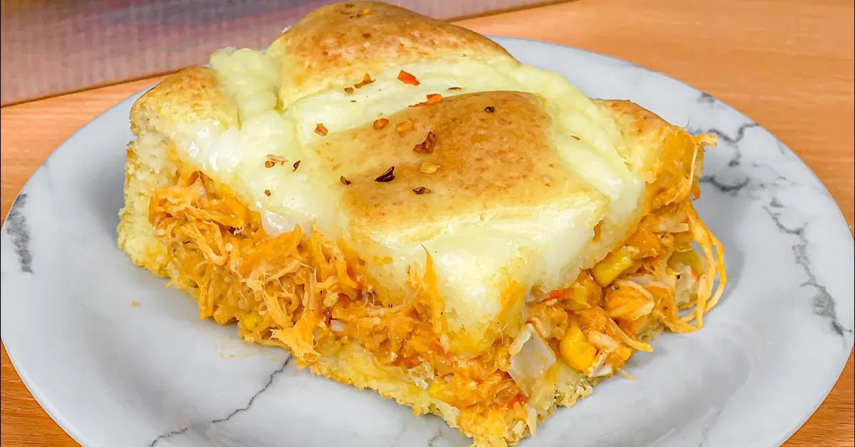 Torta Salgada de Frango Desfiado Uma Delícia Versátil para Lanches e Jantares em Família